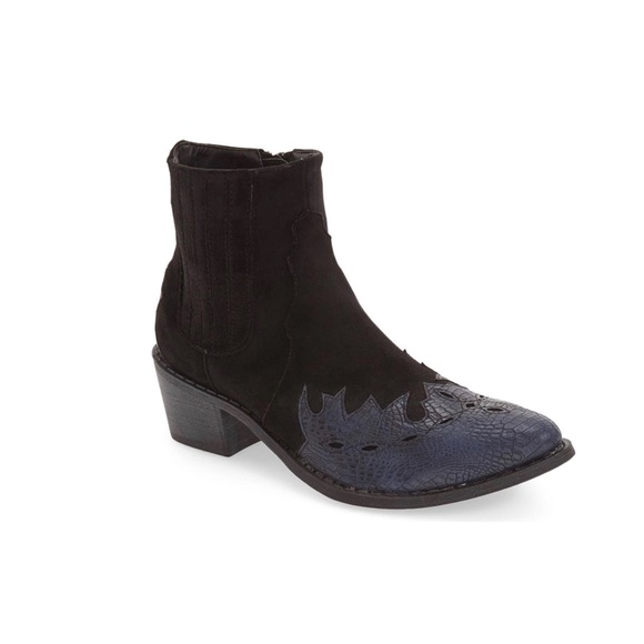 Western Boots by Matisse in Navy - Picture 1 of 3